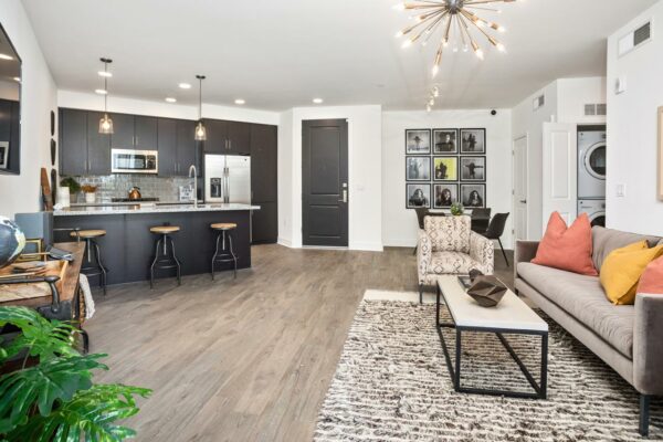 Residential-Broadstone-Midtown-Housing-multi-family-community-development-investors
