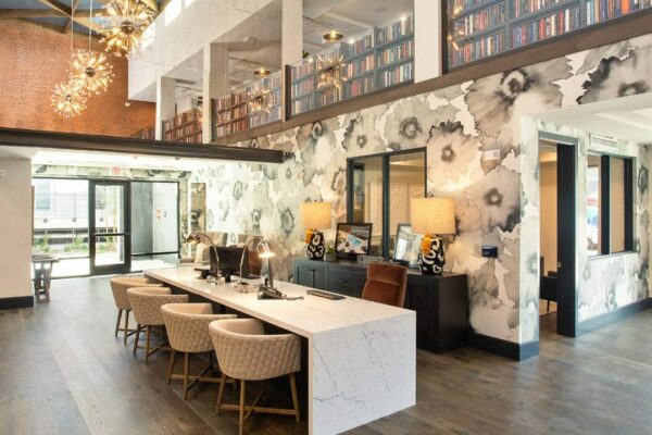 broadstone-mulit-family-community-midtown-interior-dining-alliance-residential-real-estate-company